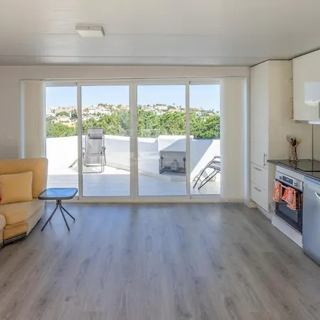 Villa Relaxing Family Retreat With Stunning Golf Views Benalmádena
