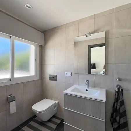 Villa Relaxing Family Retreat With Stunning Golf Views *