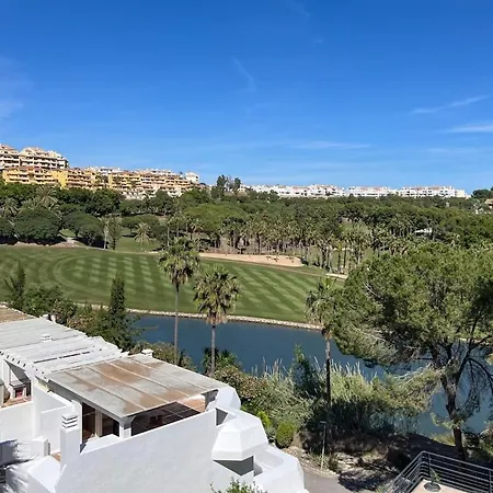 Relaxing Family Retreat With Stunning Golf Views 빌라 *