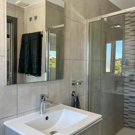 Relaxing Family Retreat With Stunning Golf Views * 베날마데나코스타